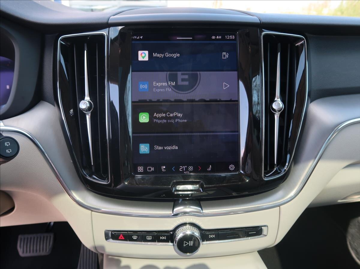 Volvo XC60 SUV / Terénní 2,0 l 145 kw