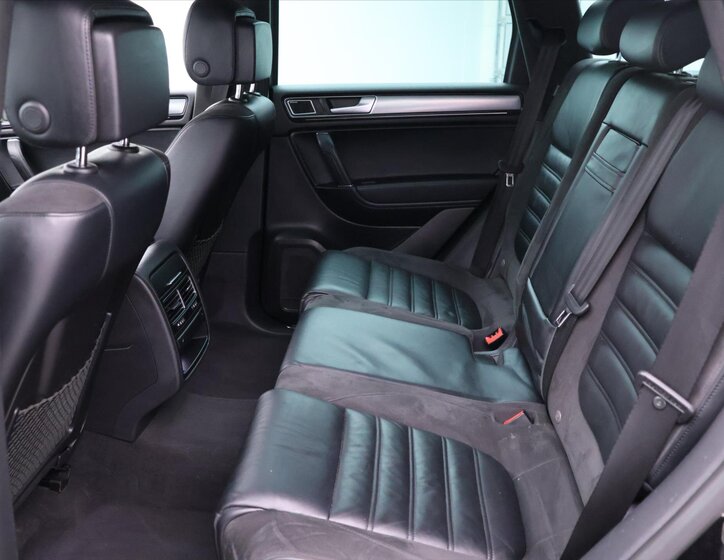 Volkswagen Touareg SUV / Terénní 3,0 l 193 kw