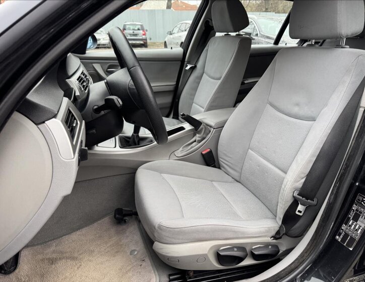 BMW Řada 3 Kombi 2,0 l 120 kw