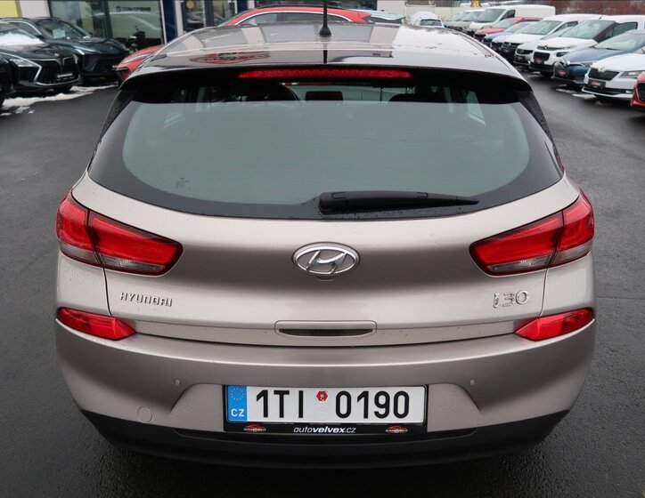Hyundai i30 Hatchback 998,0 88 kw