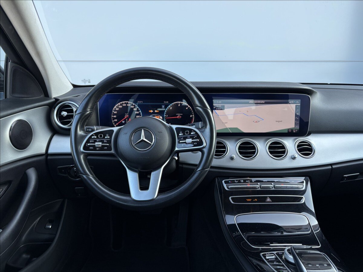 Mercedes-Benz Třídy E Sedan / Limuzína 2,0 l 143 kw