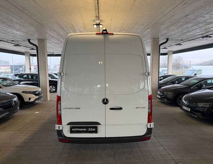 Mercedes-Benz Sprinter 5