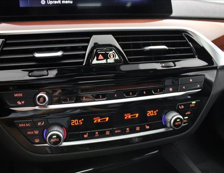 BMW Řada 5 Kombi 2,0 l 140 kw