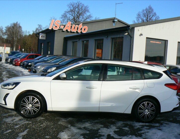 Ford Focus Kombi 999,0 92 kw