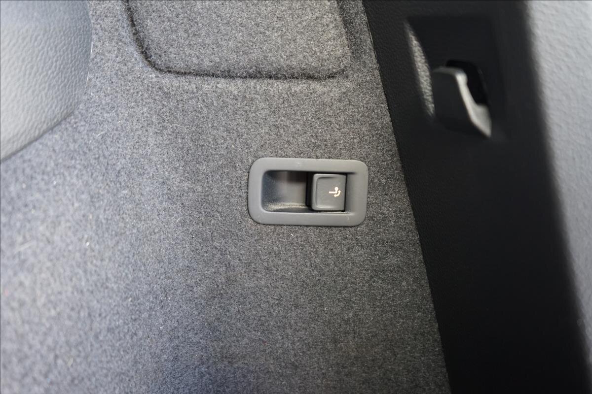 Škoda Karoq SUV / Terénní 1,5 l 110 kw