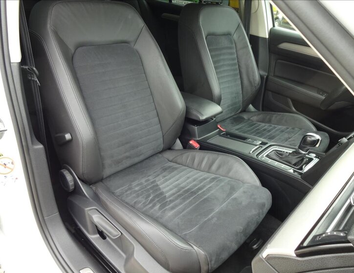 Volkswagen Passat Sedan 2,0 l 110 kw