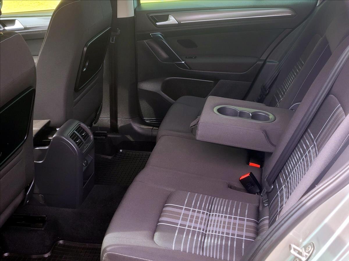 Volkswagen Golf Sportsvan MPV 1,2 l 81 kw