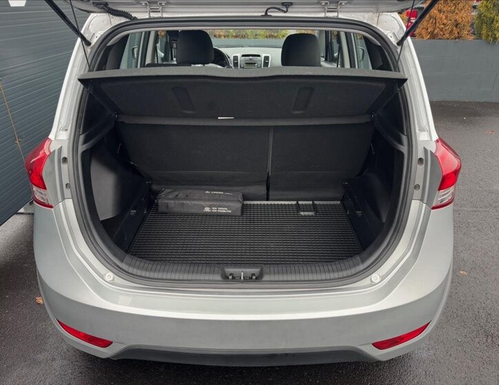 Hyundai ix20 MPV 1,6 l 91 kw