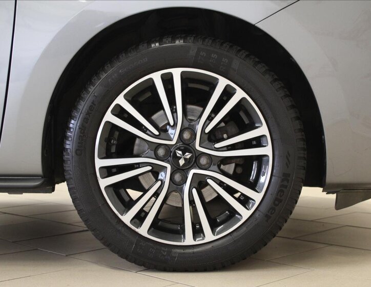 Mitsubishi Space Star Hatchback 1,2 l 59 kw