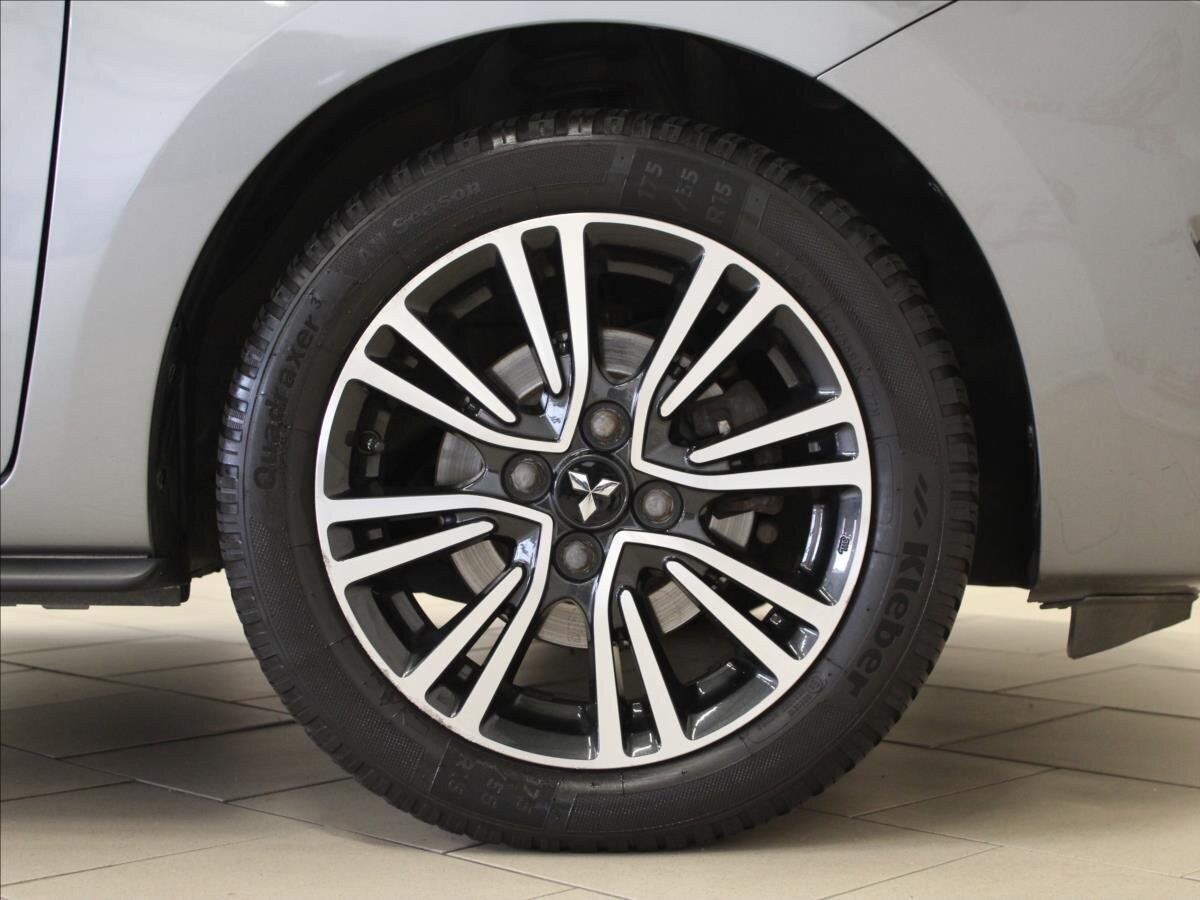 Mitsubishi Space Star Hatchback 1,2 l 59 kw