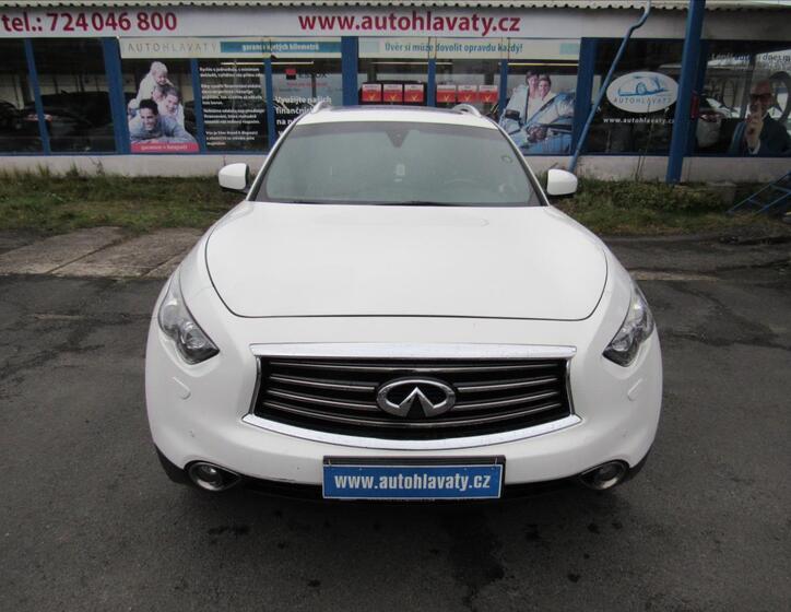 Infiniti FX30 2