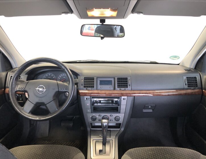 Opel Vectra Sedan 2,2 l 108 kw