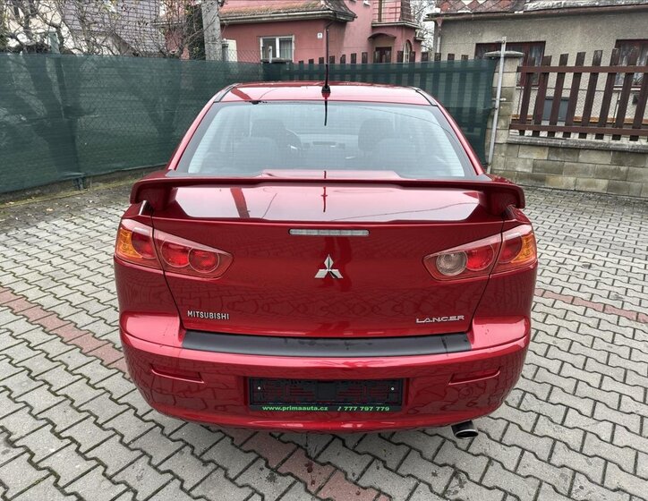 Mitsubishi Lancer 4
