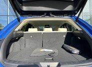 Lexus UX 250h CUV / Crossover 2,0 l 135 kw