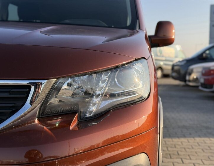 Peugeot Rifter MPV 1,5 l 96 kw