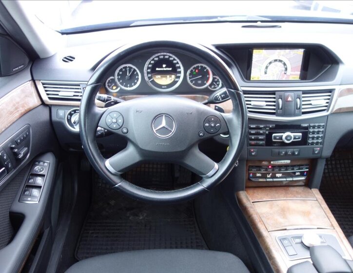 Mercedes-Benz Třídy E Kombi 3,0 l 195 kw