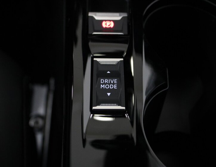 Peugeot 208 Hatchback 1,2 l 81 kw