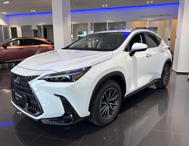 Lexus NX 350h SUV / Terénní 2,5 l 146 kw