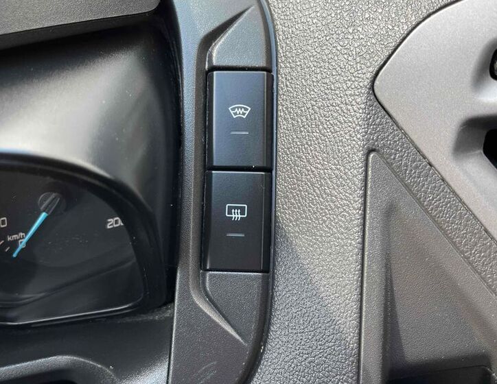 Ford Transit Custom 12