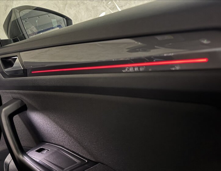 Volkswagen T-Roc SUV 1,5 l 110 kw