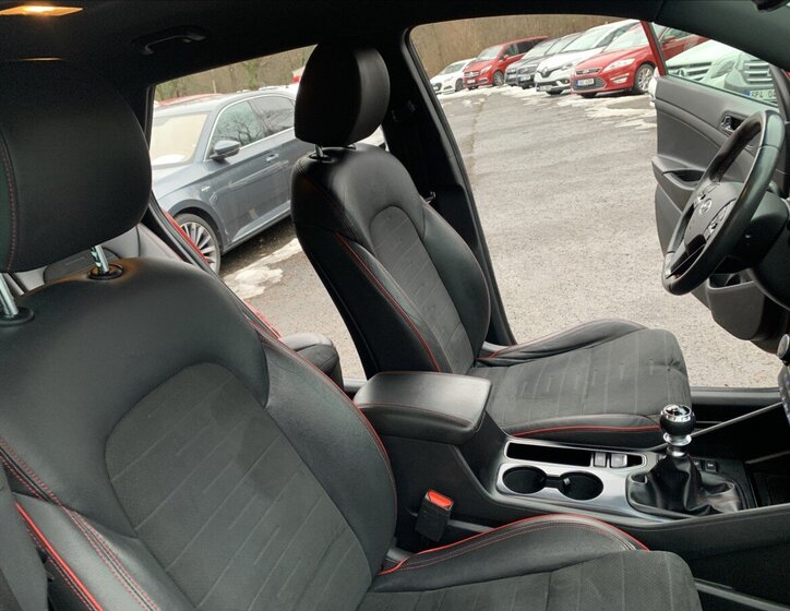 Hyundai Tucson SUV / Terénní 1,6 l 100 kw