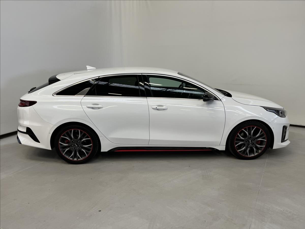 KIA ProCeed Kombi 1,6 l 150 kw