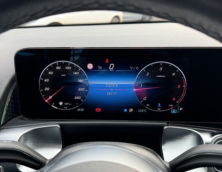 Mercedes-Benz GLB SUV / Terénní 2,0 l 110 kw