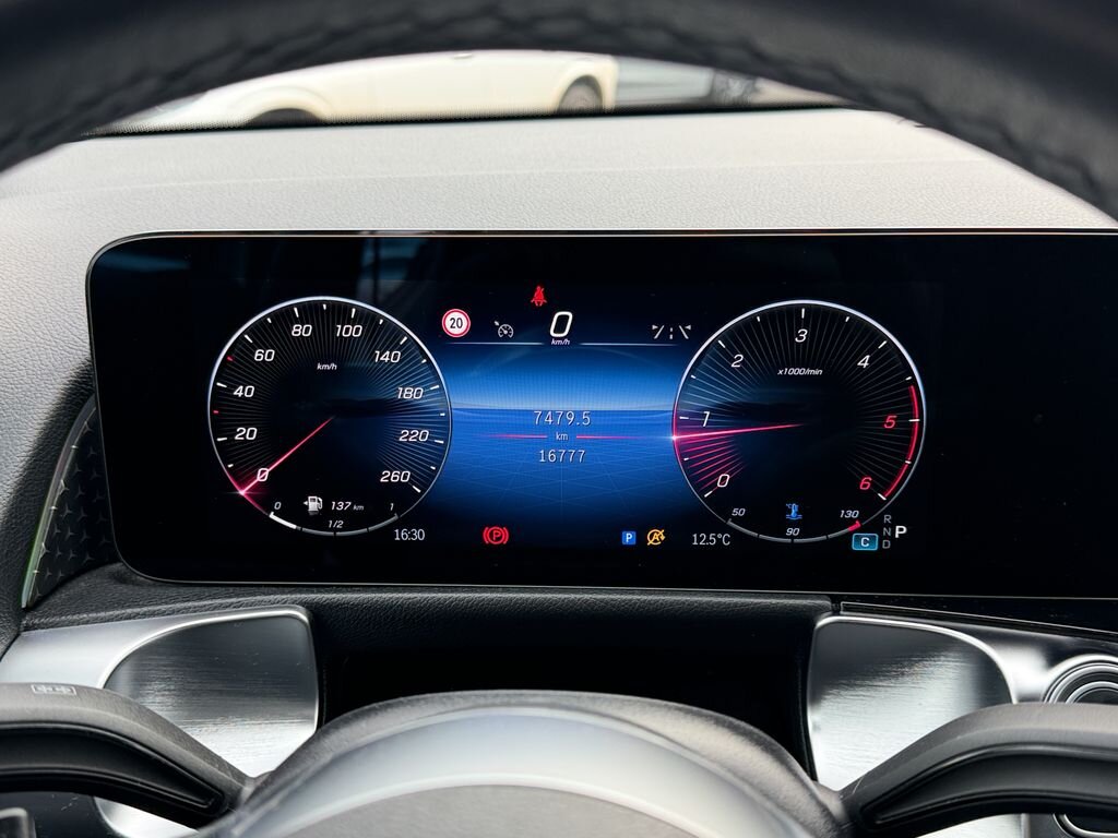 Mercedes-Benz GLB SUV / Terénní 2,0 l 110 kw