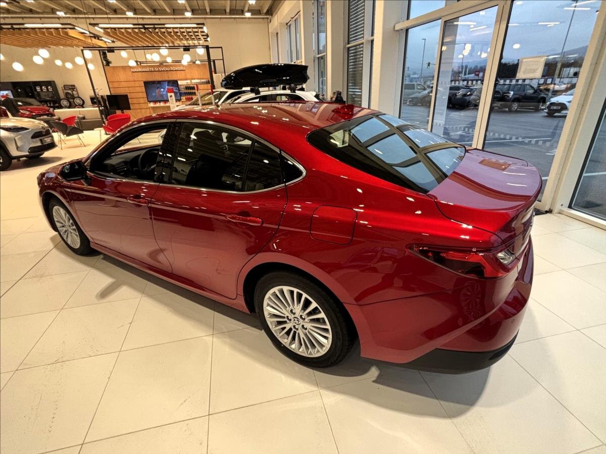 Toyota Camry Sedan 2,5 l 170 kw