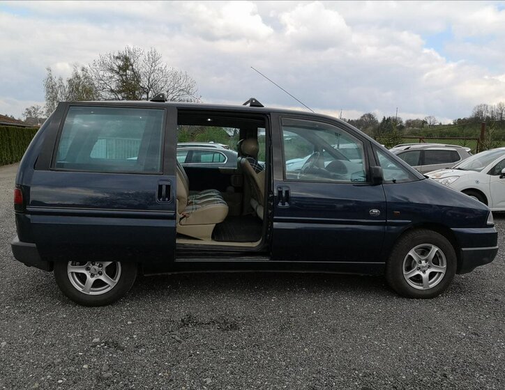 Peugeot 806 Kombi 2,1 l 80 kw