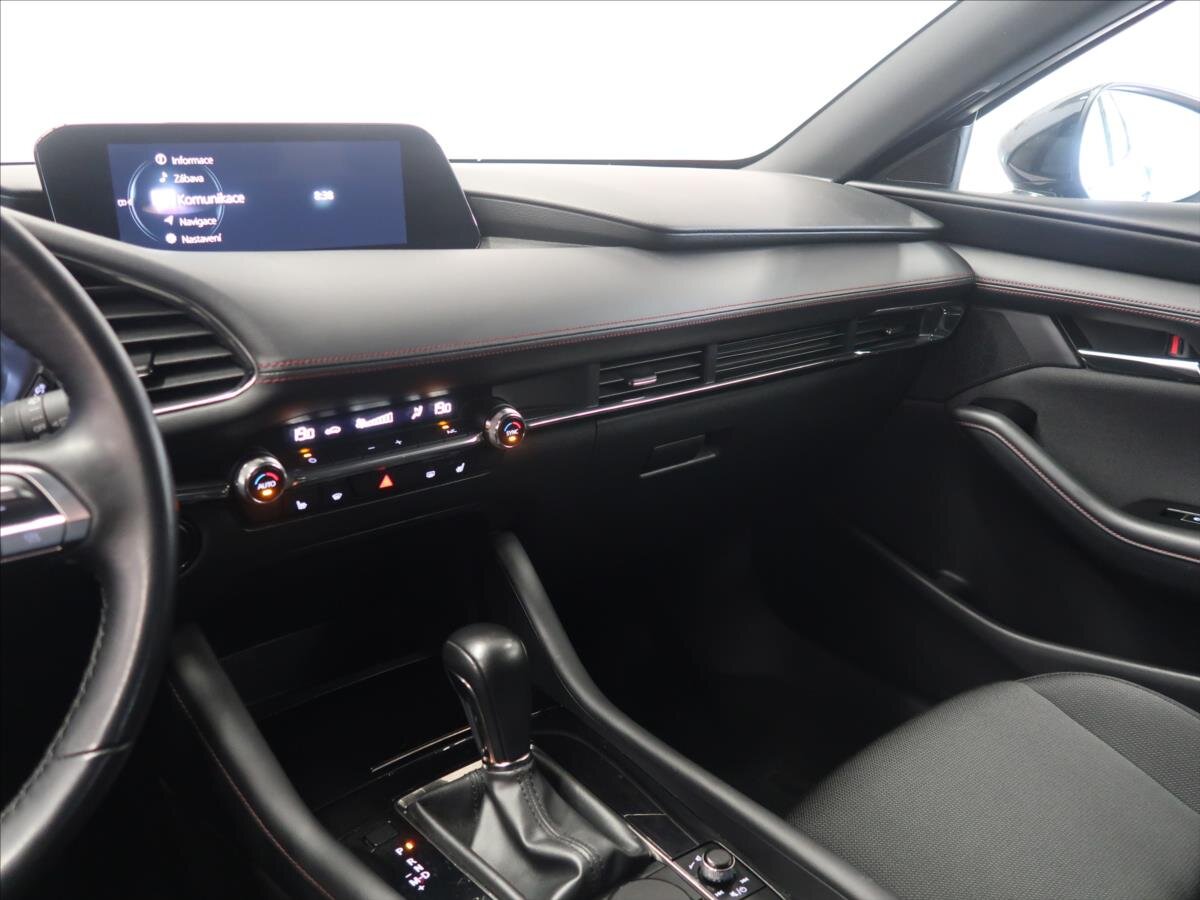Mazda 3 Hatchback 2,0 l 110 kw