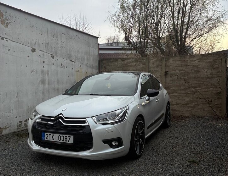 Citroën DS4 Hatchback 2,0 l 120 kw