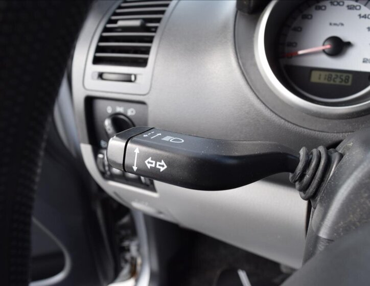 Subaru Justy Hatchback 1,3 l 66 kw