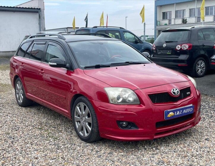 Toyota Avensis Kombi 2,0 l 93 kw