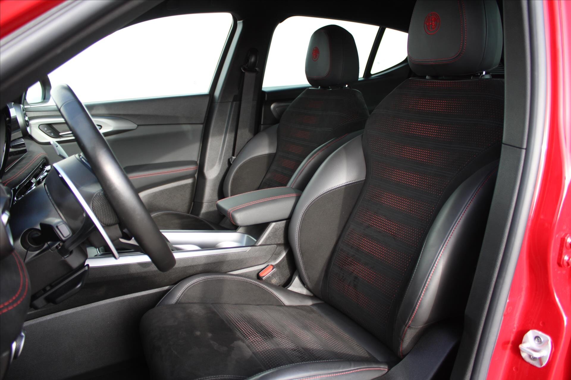 Alfa Romeo Tonale SUV / Terénní 1,3 l 226 kw