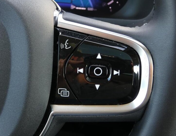 Volvo XC90 SUV / Terénní 2,0 l 173 kw