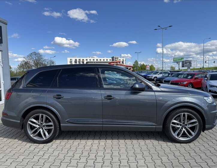 Audi Q7 7