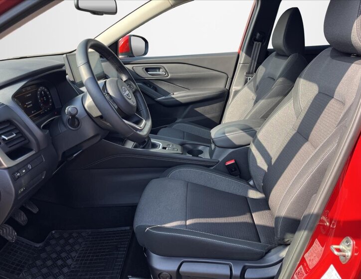 Nissan Qashqai SUV / Terénní 1,3 l 116 kw