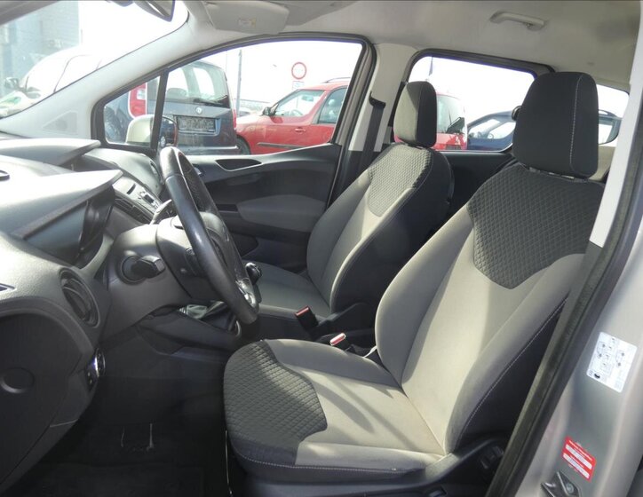 Ford Courier Pick-up 1,5 l 55 kw