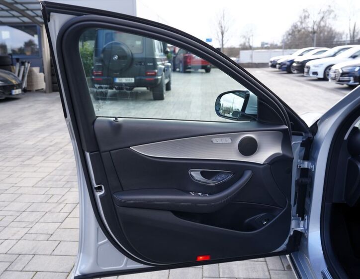 Mercedes-Benz Třídy E 14