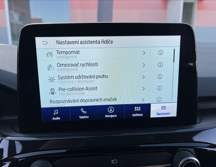 Ford Kuga SUV / Terénní 2,5 l 165 kw