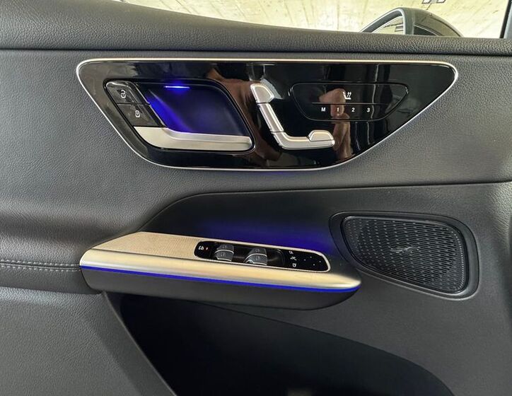 Mercedes-Benz GLC 10