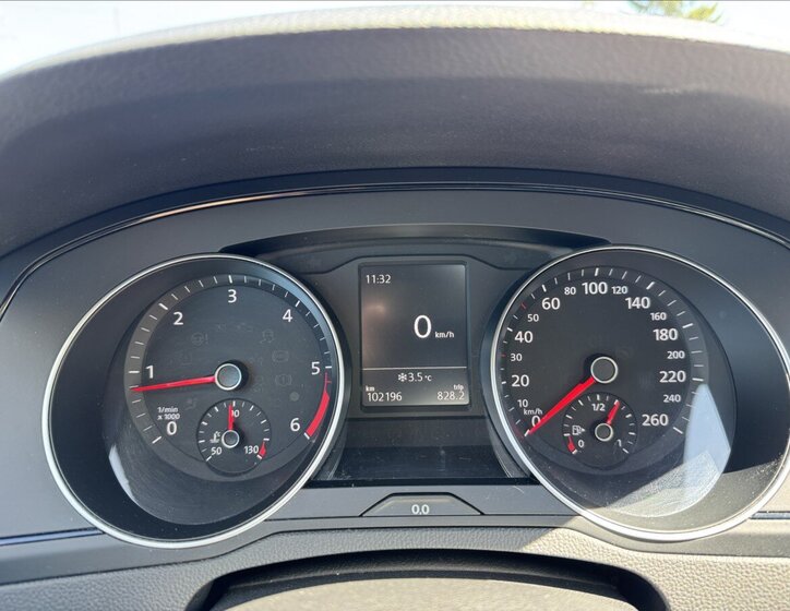 Volkswagen Passat Ostatní 1,6 l 88 kw