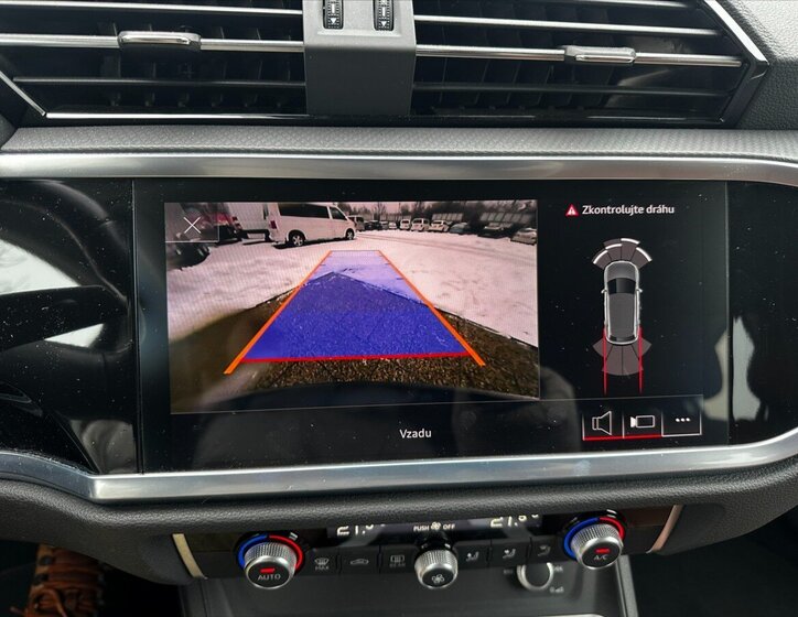 Audi Q3 Kombi 2,0 l 147 kw