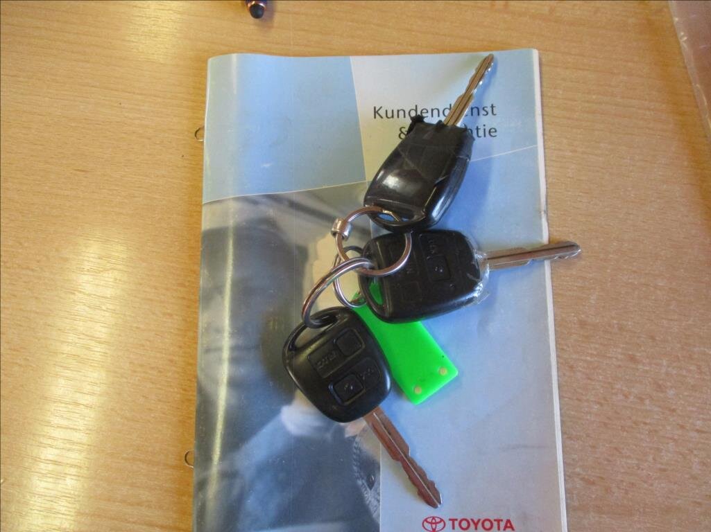 Toyota RAV4 SUV 2,0 l 85 kw