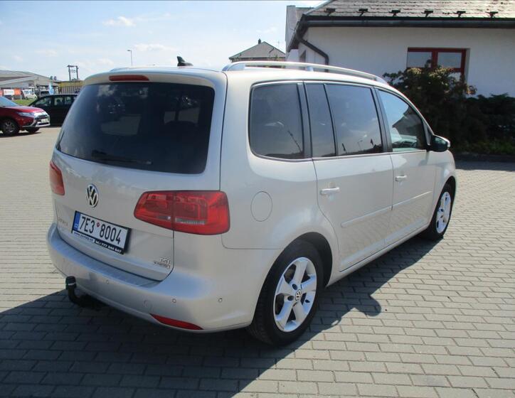 Volkswagen Touran 4