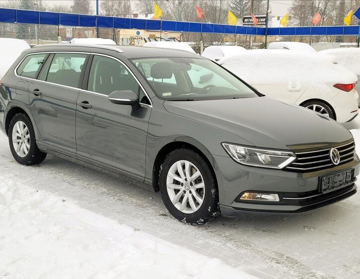 Volkswagen Passat Kombi 1,6 l 88 kw
