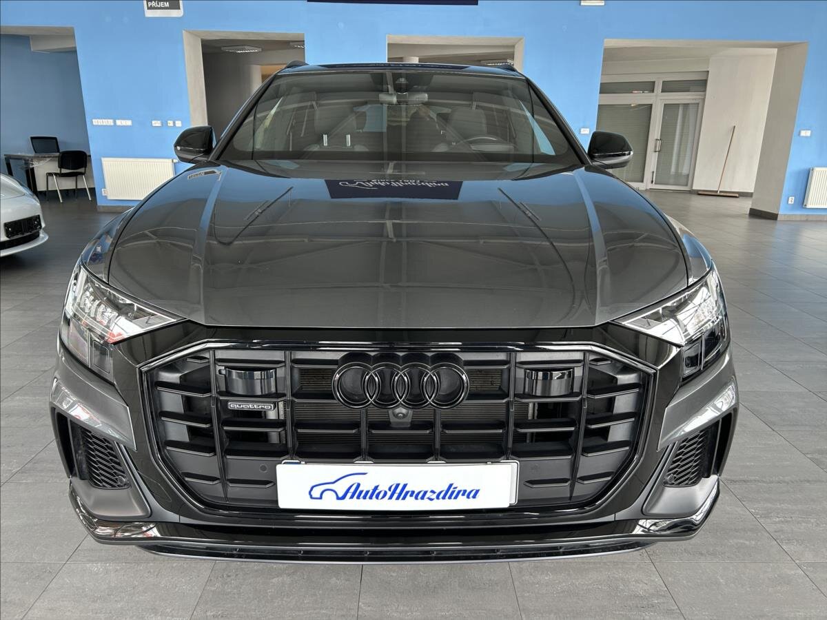 Audi Q8 SUV / Terénní 3,0 l 250 kw