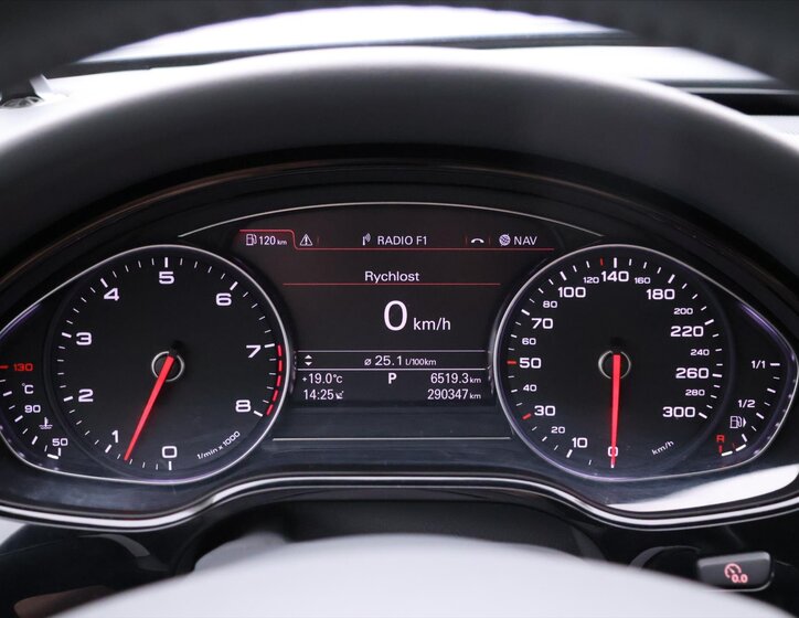 Audi A8 Sedan 4,2 l 273 kw