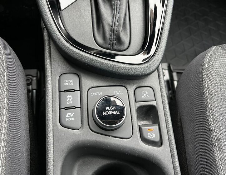 Toyota Yaris Cross SUV 1,5 l 68 kw